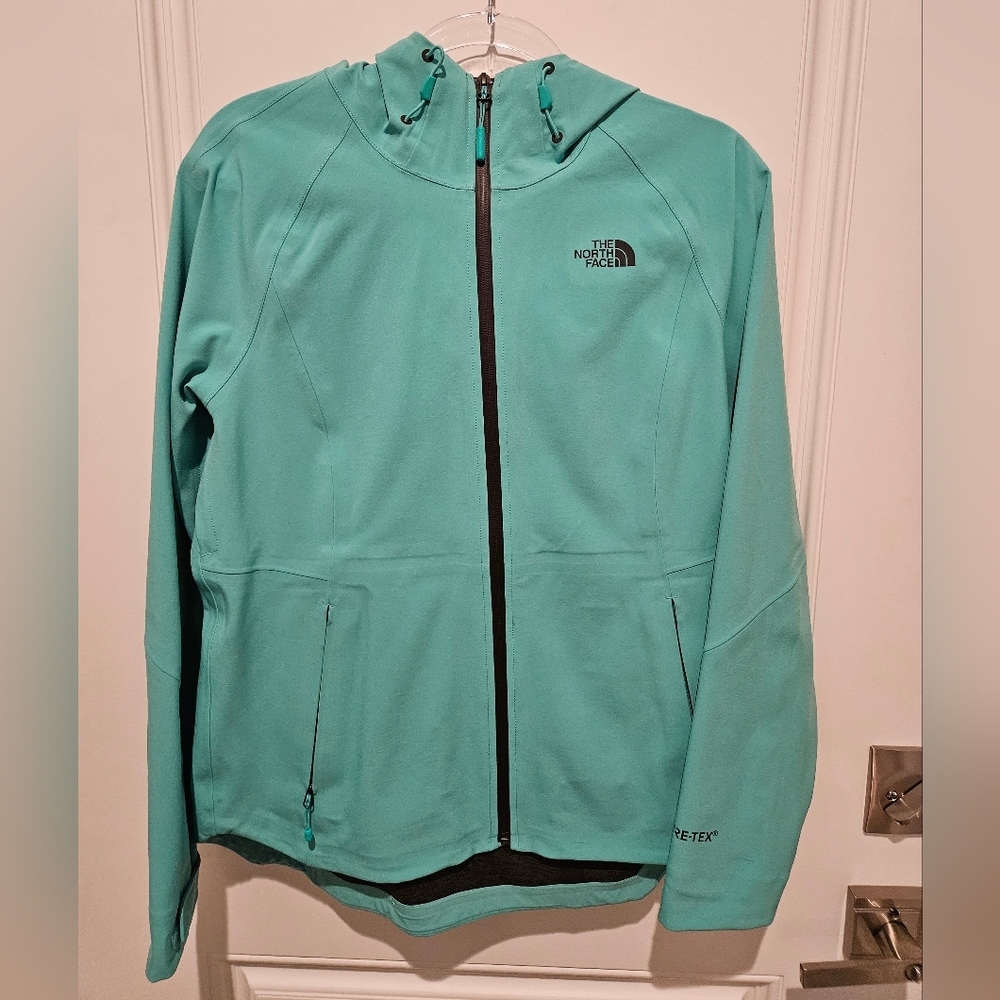 The North Face Women's Apex Flex Rain Jacket size M in aqua